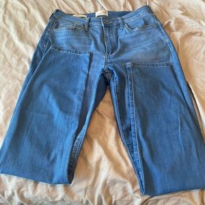 Universal Thread High Rise Skinny Size 10